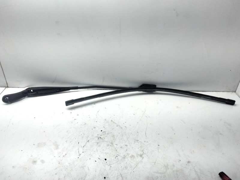 Recambio de brazo limpia delantero izquierdo para peugeot 208 style referencia OEM IAM 9673291980  