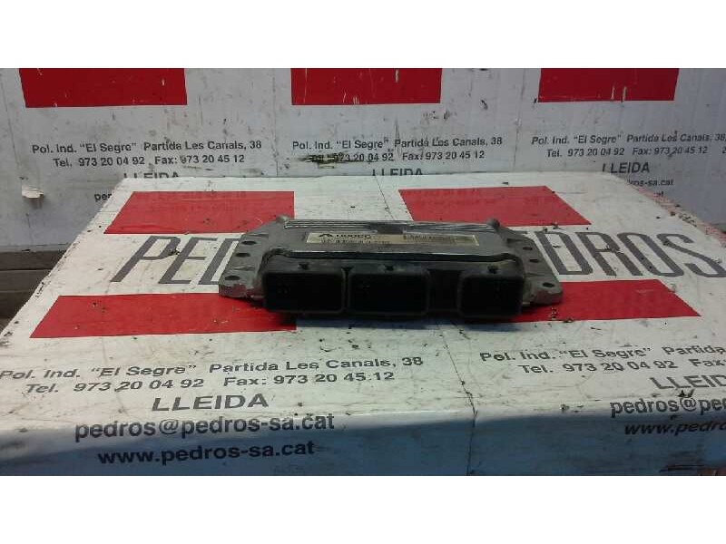 Recambio de centralita motor uce para renault scenic ii 1.6 16v referencia OEM IAM 8200387138 291 