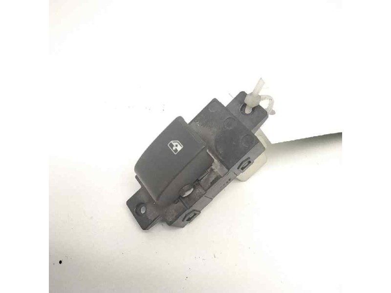 Recambio de mando elevalunas trasero izquierdo para chevrolet captiva 2.0 vcdi lt referencia OEM IAM   