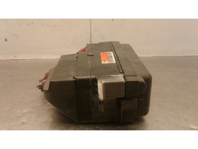 Recambio de caja fusibles para mini countryman (r60) one d referencia OEM IAM 112655210411  