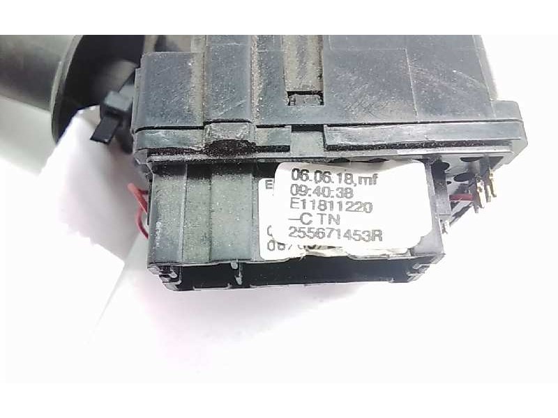Recambio de mando limpia para dacia dokker ambiance referencia OEM IAM 255671453R  