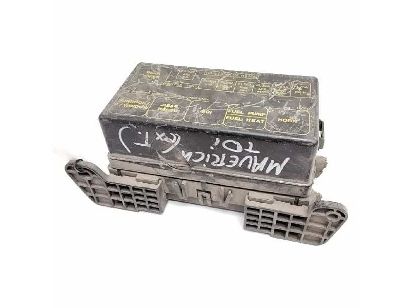 Recambio de caja fusibles para ford maverick (ml) referencia OEM IAM 7F90240134  43850