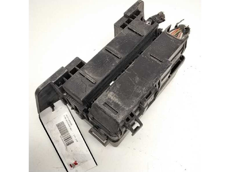 Recambio de caja fusibles para ford maverick (ml) referencia OEM IAM 7F90240134  43850