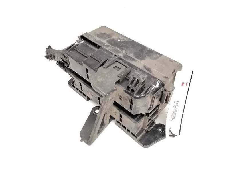 Recambio de caja fusibles para nissan terrano/terrano.ii (r20) 2.7 turbodiesel referencia OEM IAM 71543024 71543025 43850