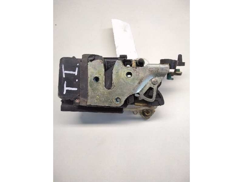 Recambio de cerradura puerta trasera izquierda para daewoo evanda cdx referencia OEM IAM 96225001  