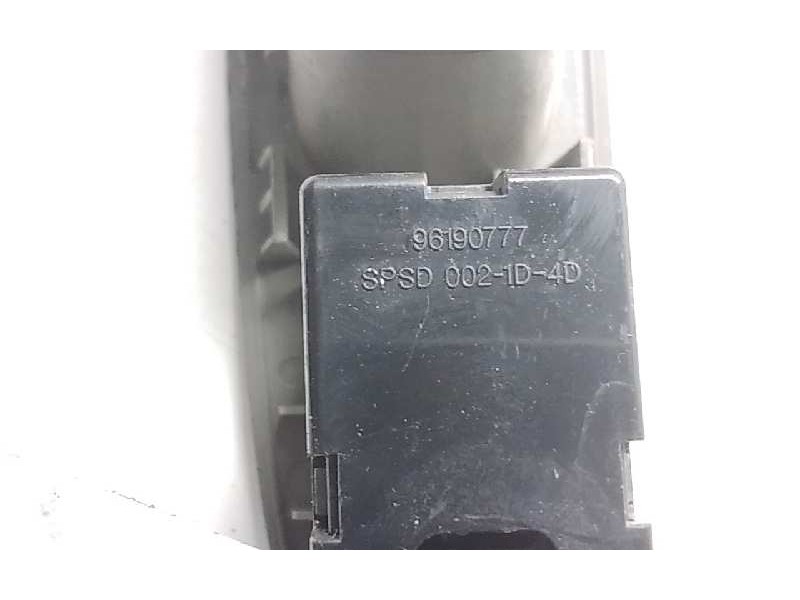 Recambio de mando elevalunas trasero izquierdo para daewoo evanda cdx referencia OEM IAM 96190777  