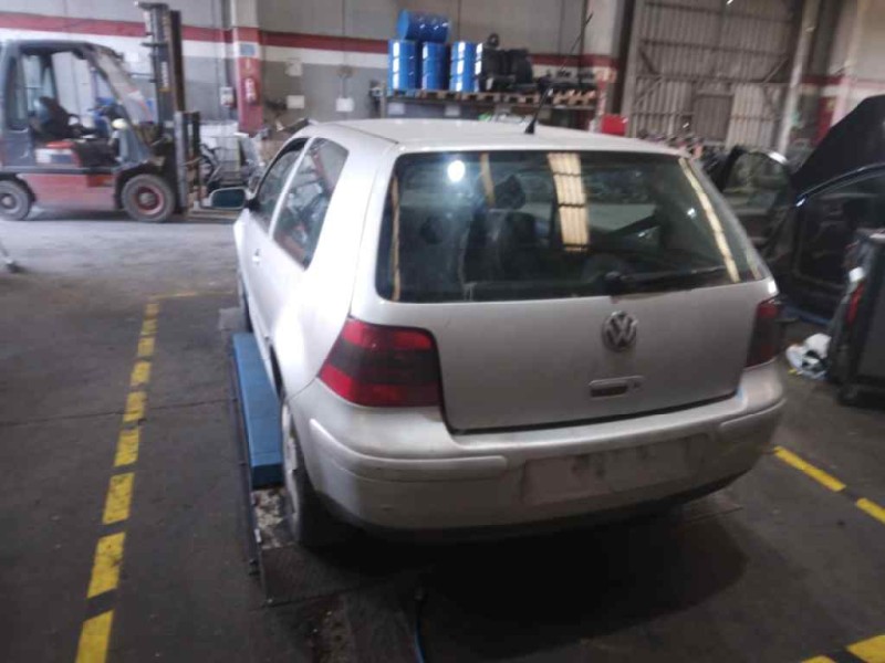 volkswagen golf iv berlina (1j1) del año 2001