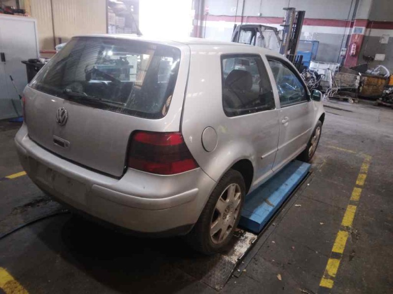 volkswagen golf iv berlina (1j1) del año 2001
