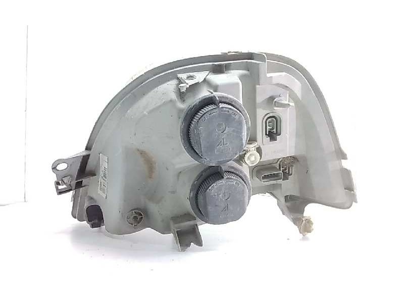 Recambio de faro derecho para renault mascott fg 160. 35/55/65 cabina individual referencia OEM IAM 8200163518E  