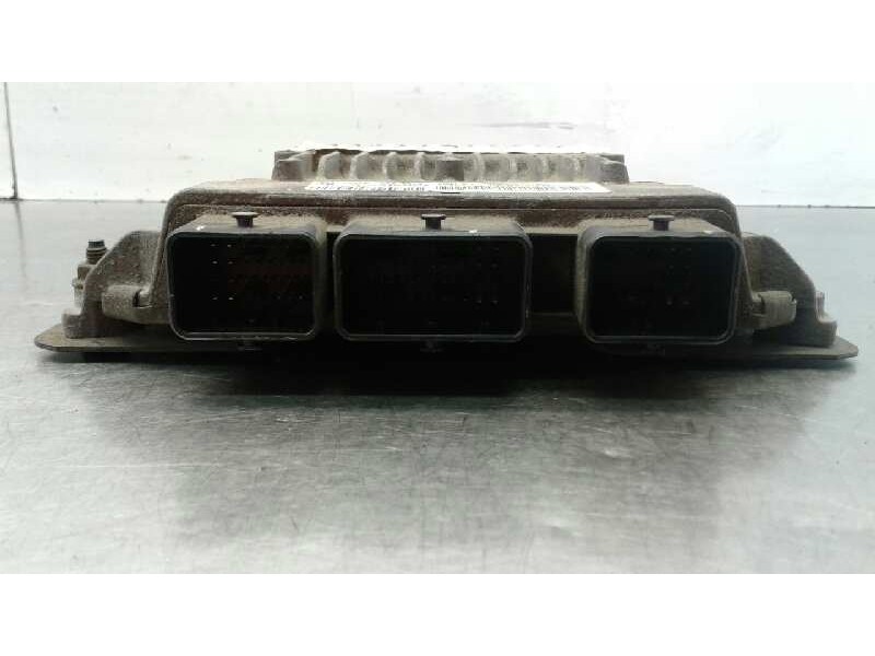 Recambio de centralita motor uce para peugeot 307 (s1) xs referencia OEM IAM 5WS40104C-T SW9651942480 HW9647423380