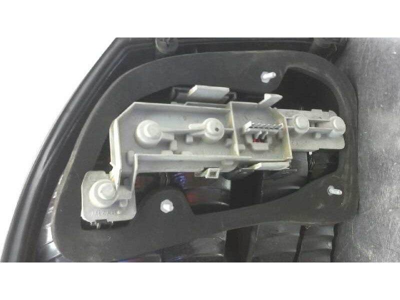 Recambio de piloto trasero izquierdo para opel vectra c berlina comfort referencia OEM IAM 1222691  