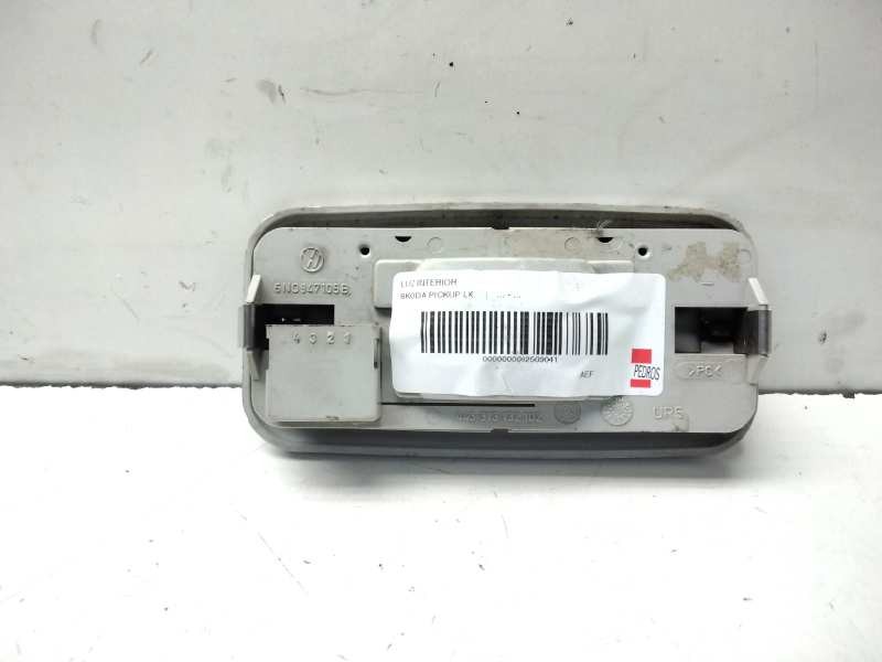 Recambio de luz interior para skoda pickup lx referencia OEM IAM 6NO947105B  