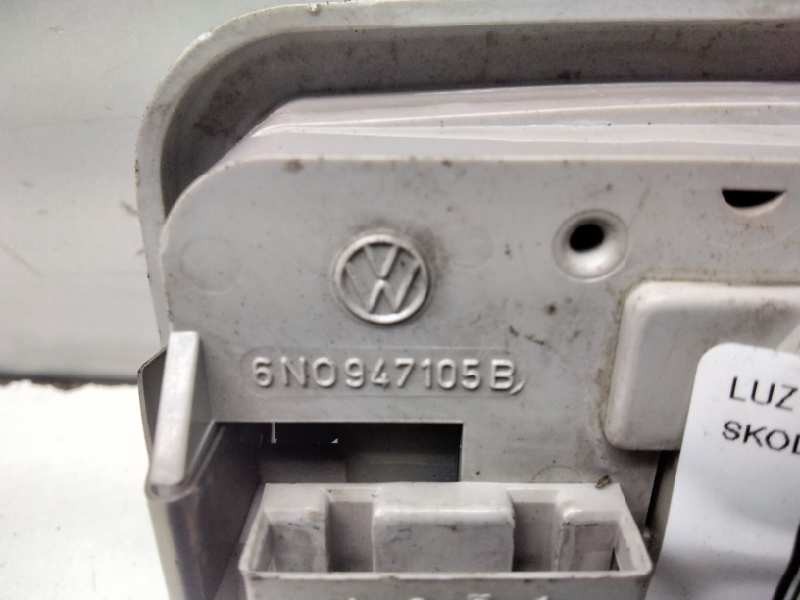 Recambio de luz interior para skoda pickup lx referencia OEM IAM 6NO947105B  