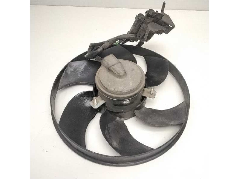 Recambio de electroventilador para nissan serena (c23m) 2.0 cat referencia OEM IAM 0130304236  44470