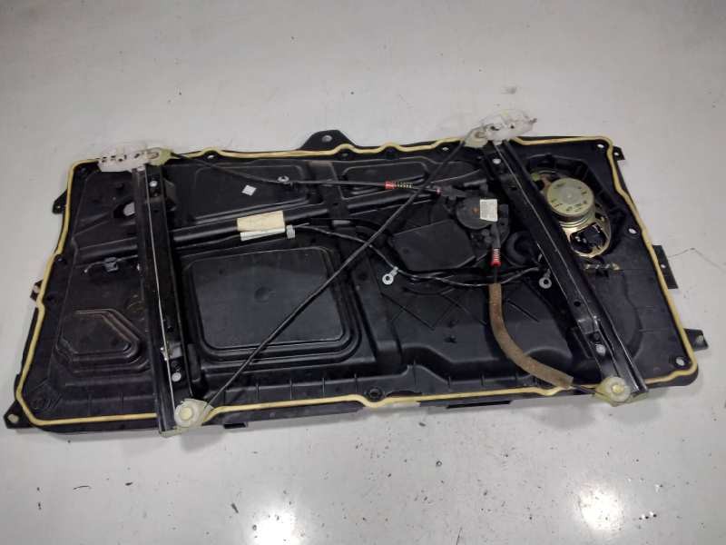 Recambio de elevalunas delantero derecho para ford fiesta (cbk) ambiente referencia OEM IAM 2S51B045H16  