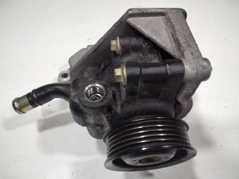 Recambio de bomba direccion para ford fiesta (cbk) ambiente referencia OEM IAM 4GC003  