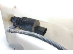 Recambio de deposito limpia para opel insignia berlina cosmo referencia OEM IAM 40114137   2