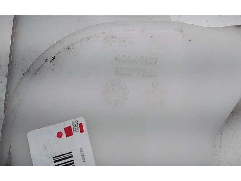 Recambio de deposito limpia para opel insignia berlina cosmo referencia OEM IAM 40114137  