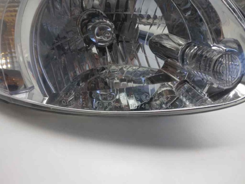 Recambio de faro izquierdo para hyundai accent (lc) crdi gl referencia OEM IAM   