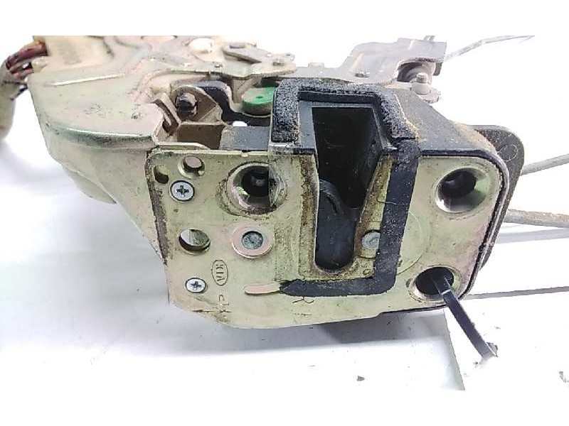 Recambio de cerradura puerta delantera derecha para kia sorento 2.5 crdi active referencia OEM IAM 813203E010  