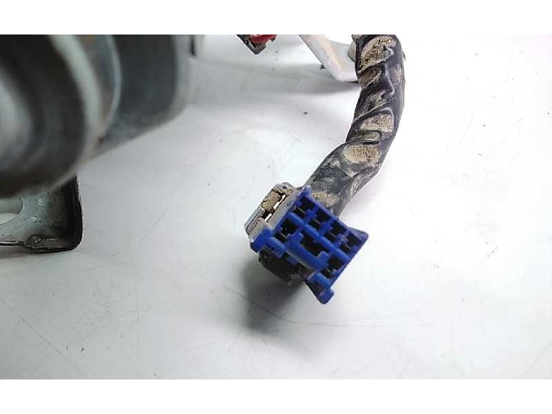 Recambio de motor limpia trasero para kia sorento 2.5 crdi active referencia OEM IAM 987003E000  