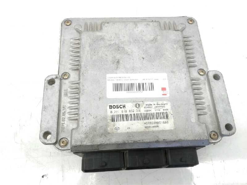 Recambio de centralita motor uce para renault trafic caja cerrada (ab 4.01) 1.9 diesel referencia OEM IAM 8200118526 BOSCH 