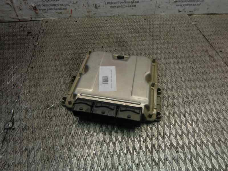 Recambio de centralita motor uce para renault trafic caja cerrada (ab 4.01) 1.9 diesel referencia OEM IAM 0281010633 BOSCH 