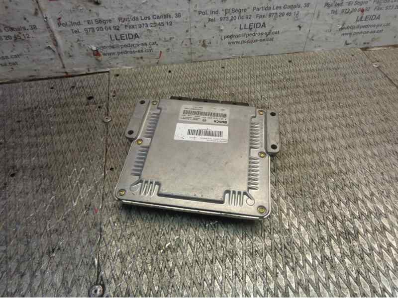 Recambio de centralita motor uce para renault trafic caja cerrada (ab 4.01) 1.9 diesel referencia OEM IAM 8200118526 BOSCH 348