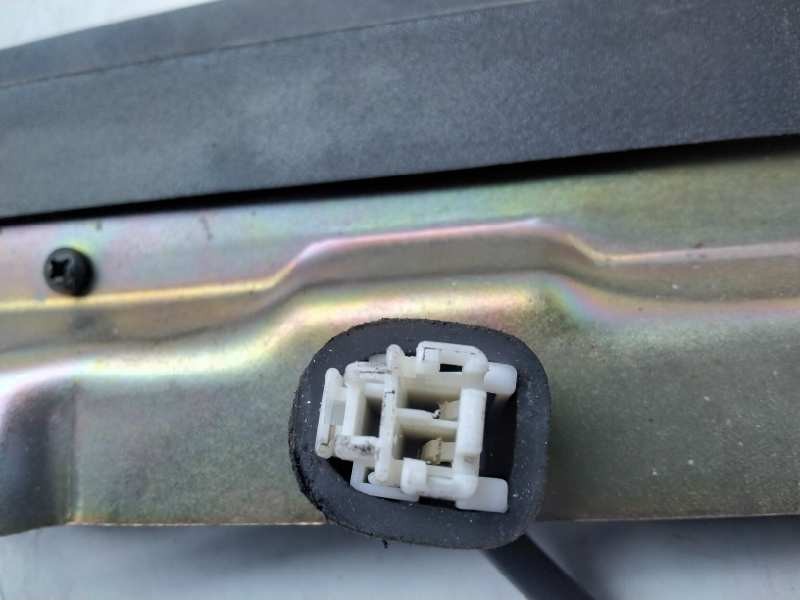 Recambio de luz central de freno para mitsubishi space star (dg0) 1600 referencia OEM IAM SAEU94D0T  