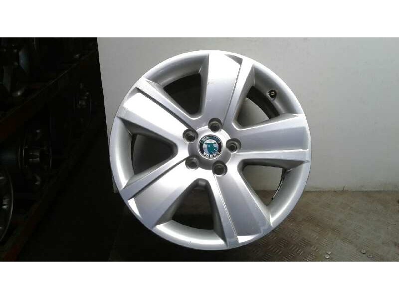 Recambio de llanta aluminio para skoda superb (3u4) comfort referencia OEM IAM 175TORNILLOS  
