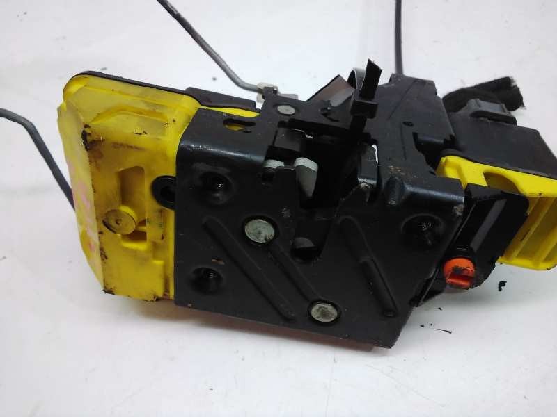 Recambio de cerradura puerta trasera izquierda para volvo xc70 d5 awd kinetic referencia OEM IAM   