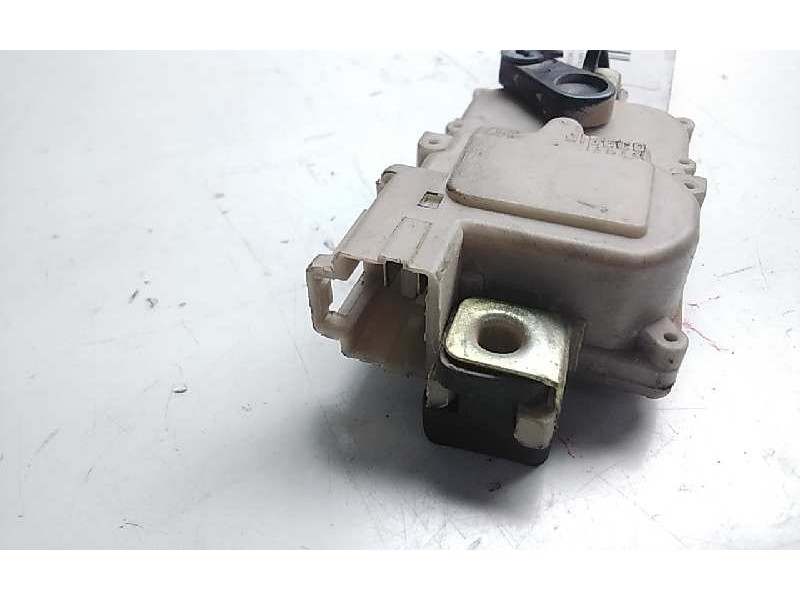 Recambio de motor cierre centralizado trasero derecho para nissan terrano (wd21) freeway referencia OEM IAM   