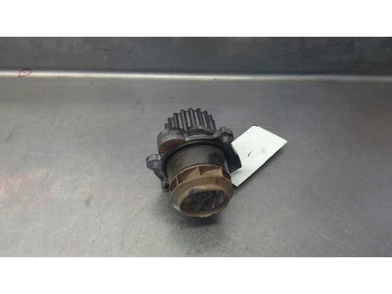 Recambio de bomba agua para seat ibiza (6l1) 1.9 tdi referencia OEM IAM 045121019C  