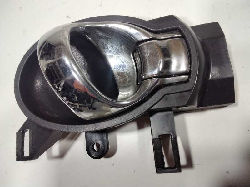 Recambio de maneta interior trasera derecha para nissan juke (f15) acenta referencia OEM IAM   