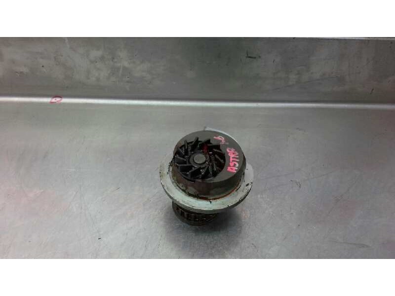 Recambio de bomba agua para opel astra f berlina 1.6 referencia OEM IAM   