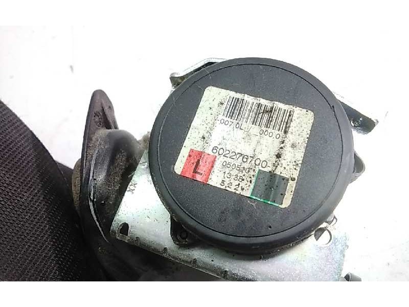 Recambio de cinturon seguridad delantero izquierdo para land rover range rover sport v6 td hse referencia OEM IAM 602276700  