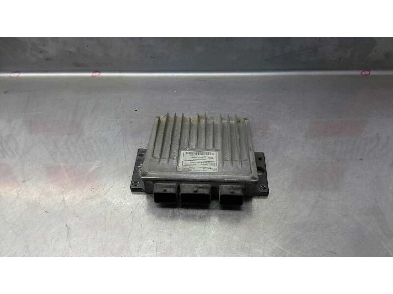 Recambio de centralita motor uce para renault clio ii fase ii (b/cb0) expression referencia OEM IAM  264 