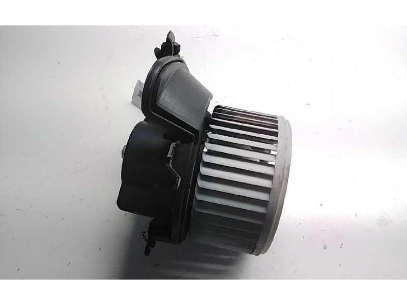 Recambio de motor calefaccion para opel combo d expression l1h1 referencia OEM IAM 5T743  