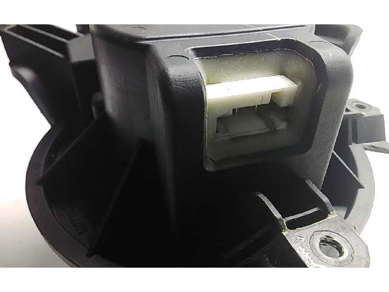 Recambio de motor calefaccion para opel combo d expression l1h1 referencia OEM IAM 5T743  