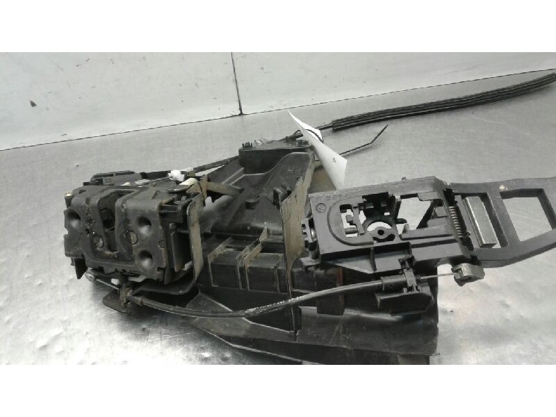 Recambio de cerradura puerta delantera derecha para ford focus berlina (cap) ghia referencia OEM IAM »PBTGF30« 2400001 