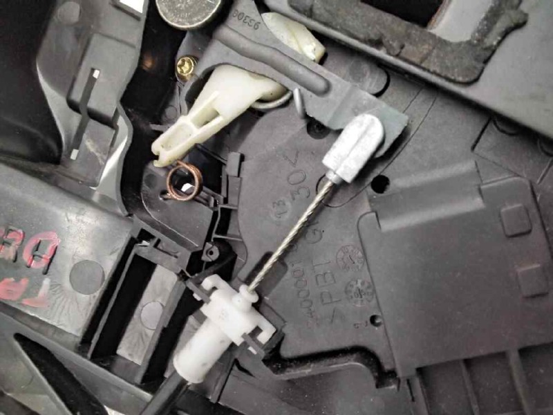 Recambio de cerradura puerta trasera derecha para ford focus berlina (cap) ghia referencia OEM IAM 4M5AR26412BB »PBT GF 30« 2400