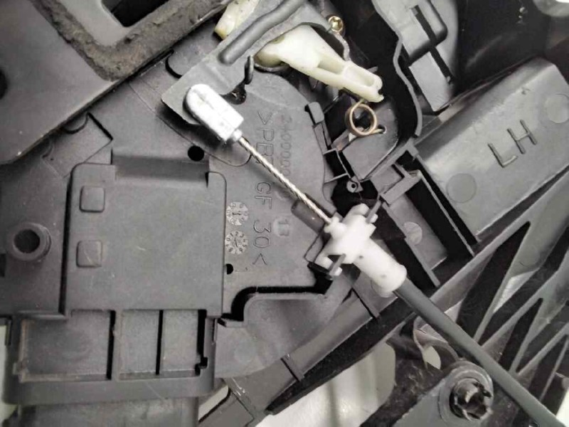 Recambio de cerradura puerta trasera izquierda para ford focus berlina (cap) ghia referencia OEM IAM 4M5AR26413BB »PTB GF 30 « 2