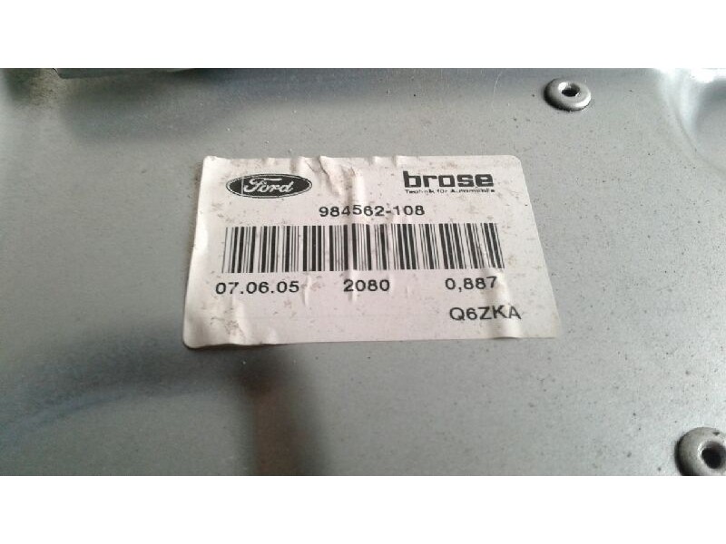 Recambio de elevalunas delantero izquierdo para ford focus berlina (cap) ghia referencia OEM IAM 984562108  