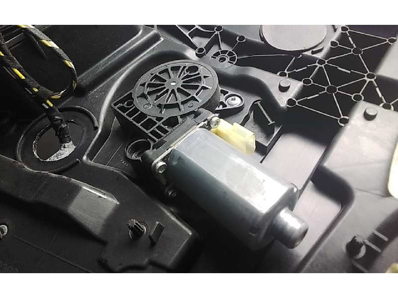 Recambio de elevalunas delantero derecho para ford fiesta (cbk) fun referencia OEM IAM 2S61A045H16A  