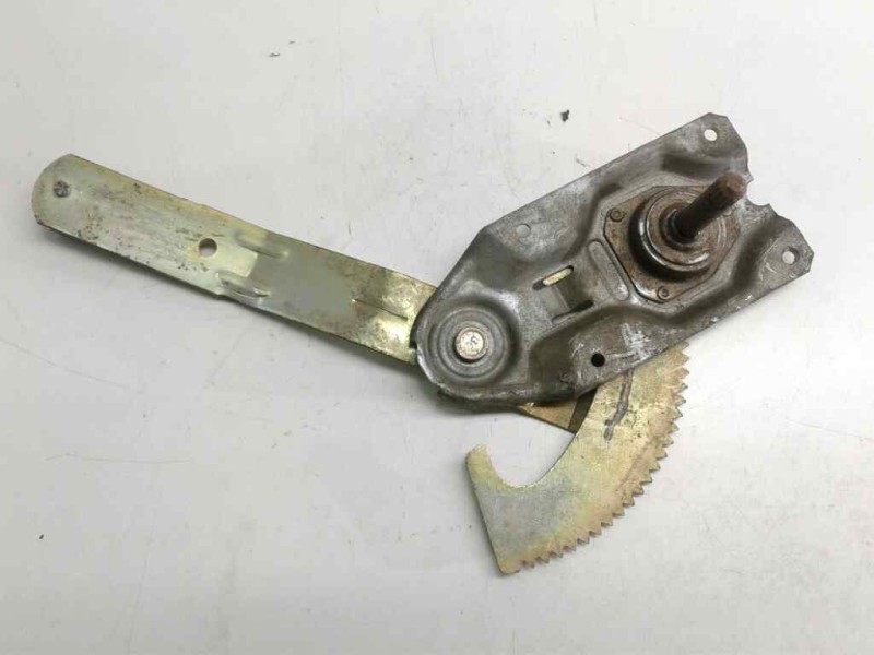 Recambio de elevalunas trasero izquierdo para ford fiesta berl./courier 1.1 cat referencia OEM IAM   46584