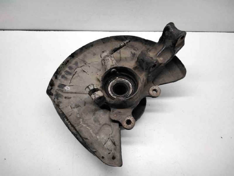 Recambio de mangueta delantera derecha para audi 80/90 (893) 2.2 referencia OEM IAM   46615