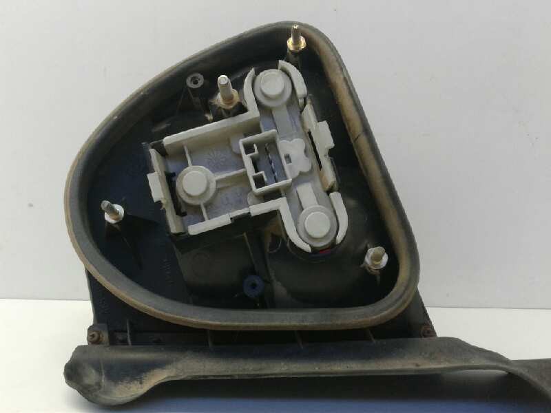 Recambio de piloto trasero izquierdo para lancia delta td hpe referencia OEM IAM   