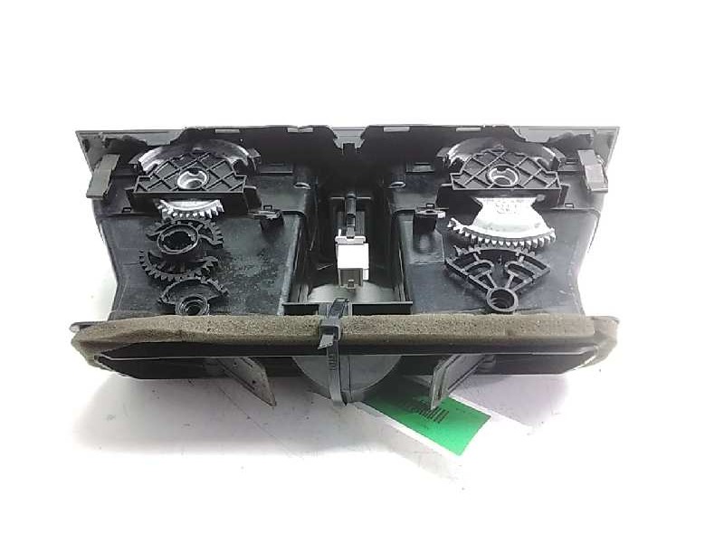 Recambio de aireador central para volkswagen golf vi (5k1) rabbit bluemotion referencia OEM IAM 5K0815735D  