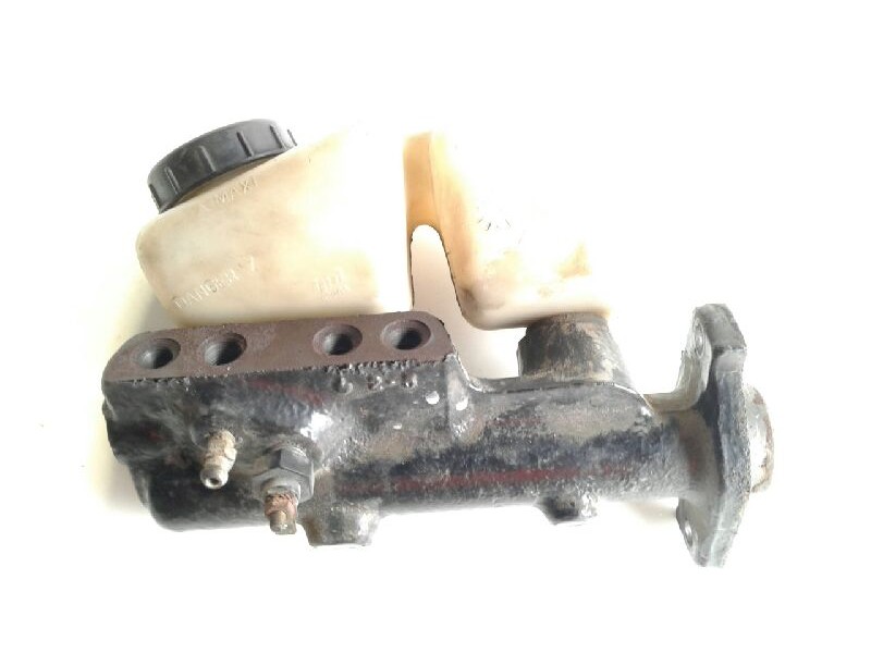 Recambio de bomba freno para renault 9 tse referencia OEM IAM 7701348924  