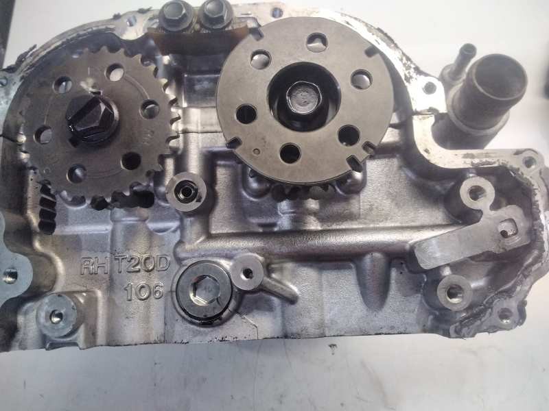 Recambio de culata derecha para subaru legacy kombi/outback b14 premium referencia OEM IAM RHT20D16  